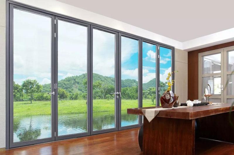 鋁合金門窗